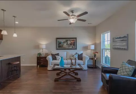 305 Dursley Pvt Ln, Spring Hill, TN 37174