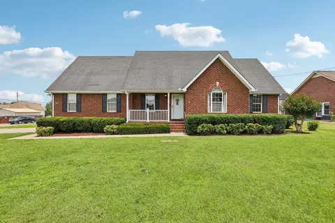2911 Greentree Dr, Smyrna, TN 37167