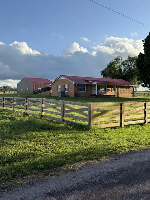 27 Short Rd, Lawrenceburg, TN 38464