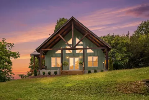 672 Sullivan Bend Rd, Elmwood, TN 38560
