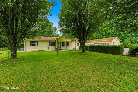 301 Wayman Rd, Madisonville, TN 37354