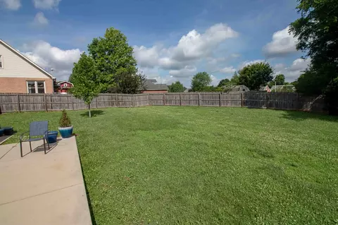Exterior - 1822 Pennington Dr, Murfreesboro, TN 37129 photo 4 of 5