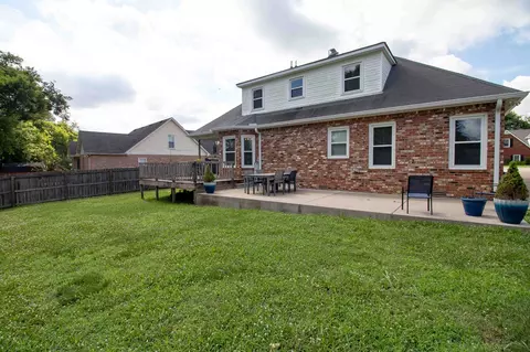 Exterior - 1822 Pennington Dr, Murfreesboro, TN 37129 photo 3 of 5
