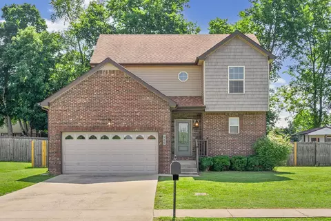960 Harding Dr, Clarksville, TN 37042