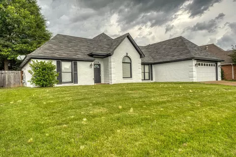 8936 Rowley Cv, Cordova, TN 38016