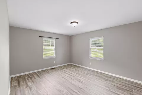 Bedroom - 11134 London Ln, Apison, TN 37302 photo 1 of 8