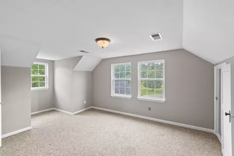 Bedroom - 11134 London Ln, Apison, TN 37302 photo 5 of 8