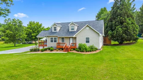 11134 London Ln, Apison, TN 37302