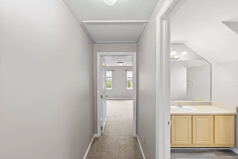 Entry Way - 11134 London Ln, Apison, TN 37302 photo 6 of 7
