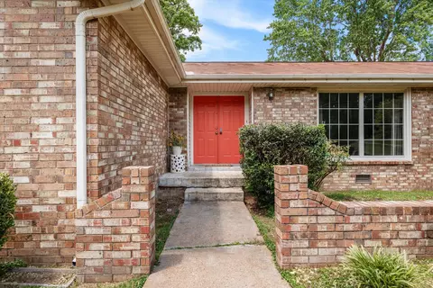 625 Hidden Acres Dr, Madison, TN 37115