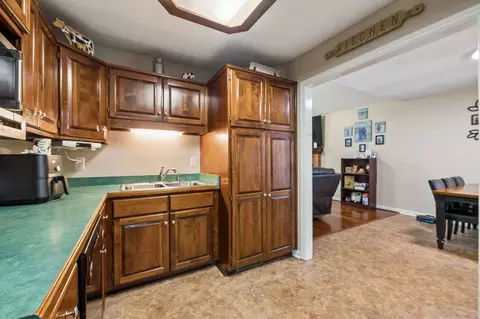 Kitchen - 2075 Nikki Dr, Springfield, TN 37172 photo 2 of 3