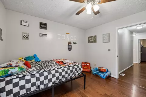 Bedroom - 2075 Nikki Dr, Springfield, TN 37172 photo 8 of 8