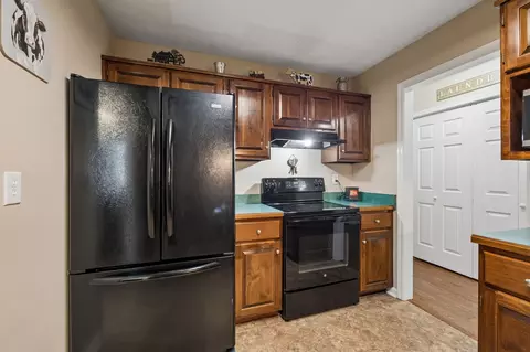 Kitchen - 2075 Nikki Dr, Springfield, TN 37172 photo 3 of 3