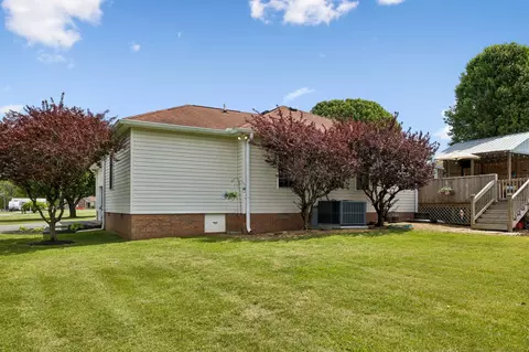 Exterior - 2075 Nikki Dr, Springfield, TN 37172 photo 9 of 18