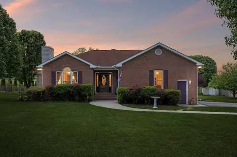 Exterior - 2075 Nikki Dr, Springfield, TN 37172 photo 2 of 18