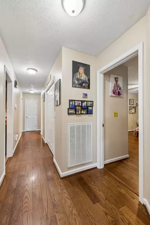 Entry Way - 2075 Nikki Dr, Springfield, TN 37172 photo 4 of 4