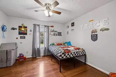 Bedroom - 2075 Nikki Dr, Springfield, TN 37172 photo 7 of 8