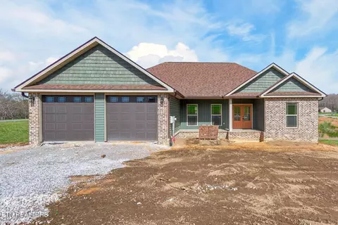 770 Estate Loop Tr, Crossville, TN 38555