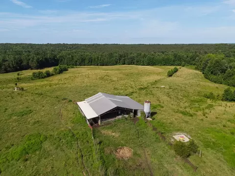 1074 Mcgee Rd, Decaturville, TN 38329