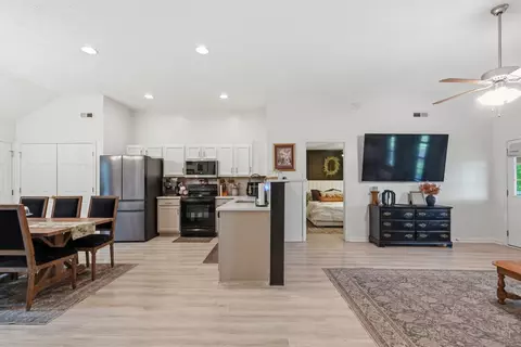 Entry Way - 1569 Ringwald Rd, Murfreesboro, TN 37130 photo 1 of 4