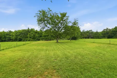 Exterior - 1569 Ringwald Rd, Murfreesboro, TN 37130 photo 4 of 9