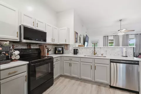Kitchen - 1569 Ringwald Rd, Murfreesboro, TN 37130 photo 1 of 2