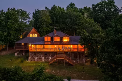 260 Lakeside Lodge Ln, Spring City, TN 37381