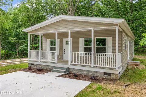 1619 Scenic Dr, Athens, TN 37303