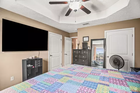 Bedroom - 914 16th Ave E, Springfield, TN 37172 photo 2 of 2