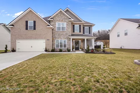 2462 Tributary Dr, Sevierville, TN 37876