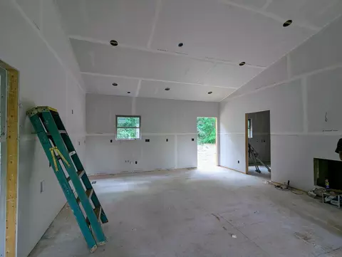 Living - 143 Casson Rd, Ocoee, TN 37361 photo 2 of 2