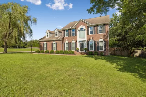 301 Mill Run Cir, Nashville, TN 37221