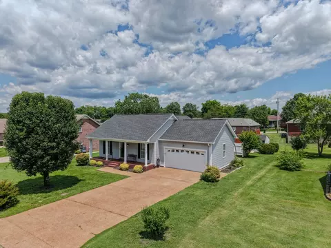 1102 Wedgewood Dr, Gallatin, TN 37066
