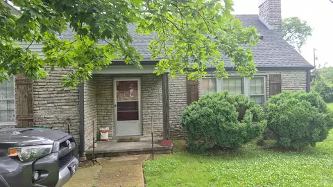219 8th Ave S, Lewisburg, TN 37091