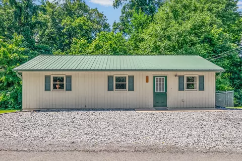 123 Morgan Loop, Bumpus Mills, TN 37028