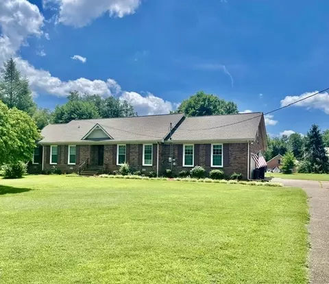 112 Arrowhead Dr, Hendersonville, TN 37075