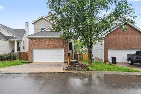 2006 Lassiter Dr, Goodlettsville, TN 37072