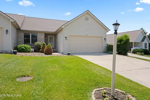 556 Woodgate Dr, Crossville, TN 38571