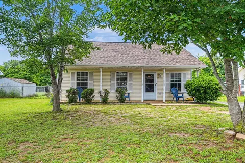 454 Cranklen Cir, Clarksville, TN 37042