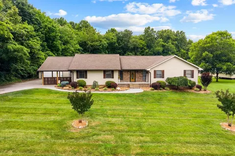 122 Nash Dr, Athens, TN 37303