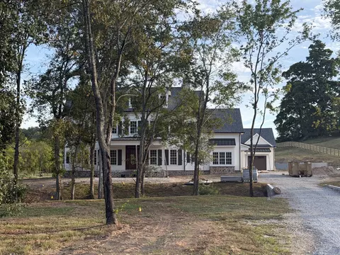 6747 Cool Springs Rd, Thompsons Station, TN 37179