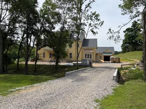 6747 Cool Springs Rd, Thompsons Station, TN 37179