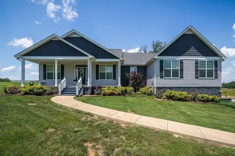 18 Faith Rae Blvd, Morrison, TN 37357