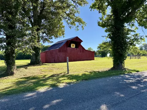 28 Cove Hill Rd, Woodbury, TN 37190