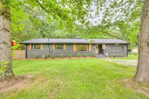 1104 Remington Pl, Manchester, TN 37355
