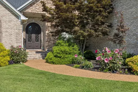 402 Five Oaks Blvd, Lebanon, TN 37087