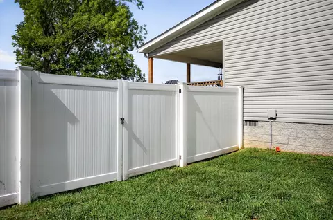 Exterior - 100 Reece Rd, Baxter, TN 38544 photo 4 of 6