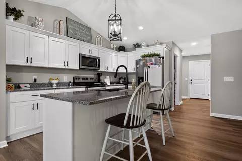 Kitchen - 100 Reece Rd, Baxter, TN 38544 photo 2 of 5