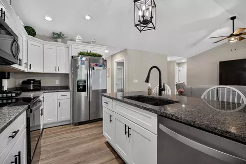 Kitchen - 100 Reece Rd, Baxter, TN 38544 photo 4 of 5