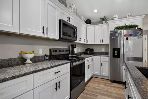 Kitchen - 100 Reece Rd, Baxter, TN 38544 photo 5 of 5